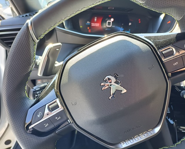 Peugeot 2008 GT Pack – KM ZERO