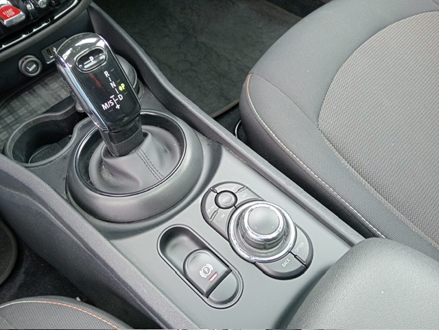 MINI COOPER 1.5 BUSINESS CLUBMAN