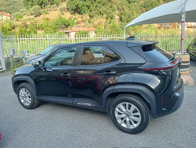 TOYOTA YARIS CROSS 1.5 HYBRID E.CVT BUSINESS
