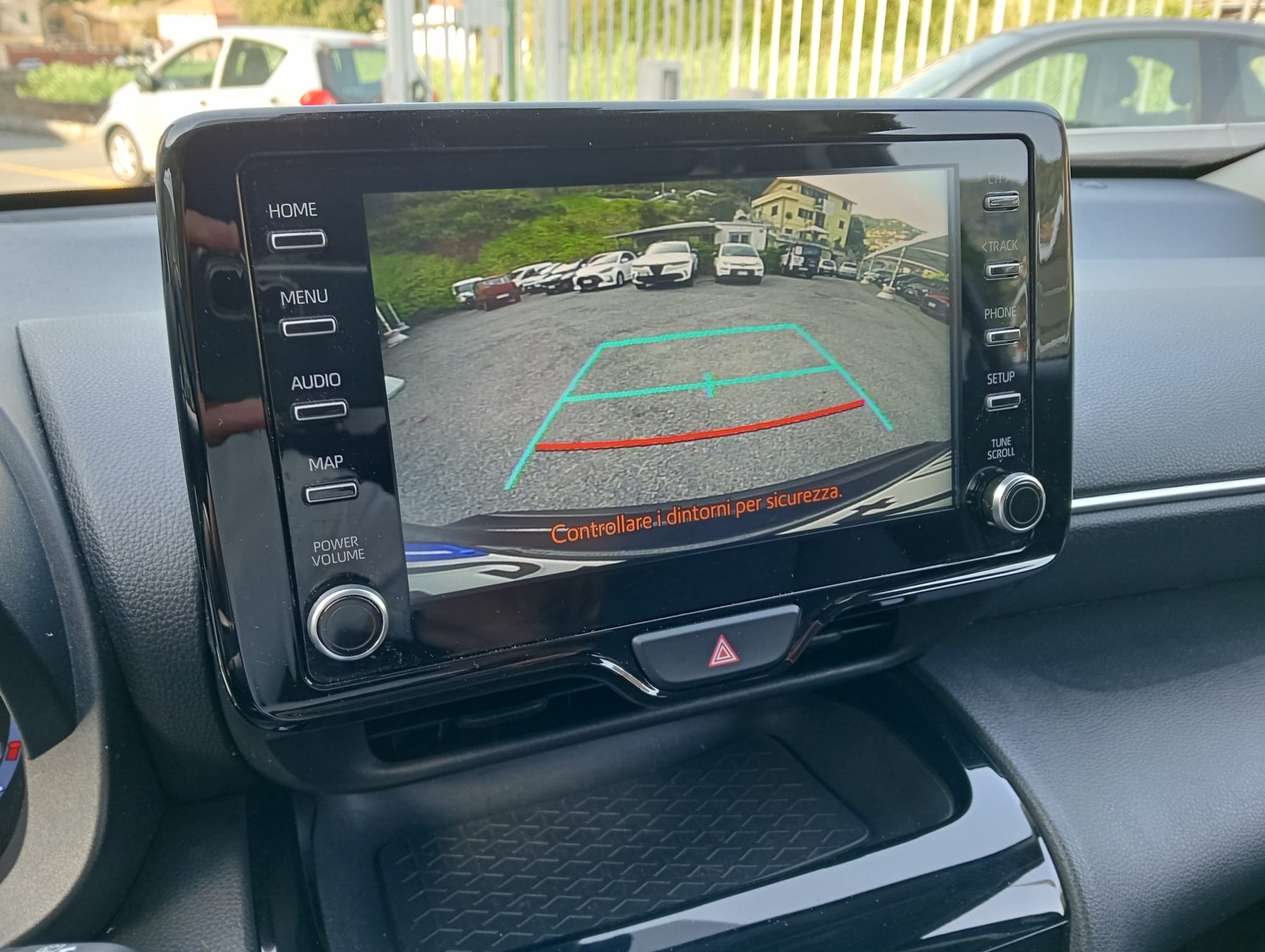 TOYOTA YARIS CROSS 1.5 HYBRID E.CVT BUSINESS