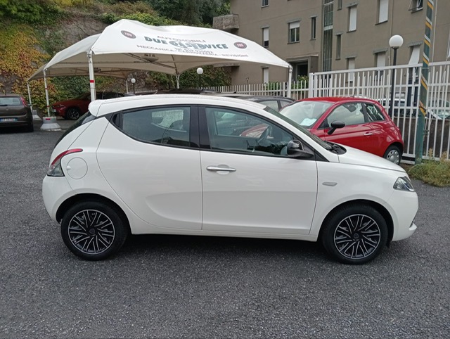 LANCIA YPSILON 1.0 FIREFLY HYBRID S&S GOLD