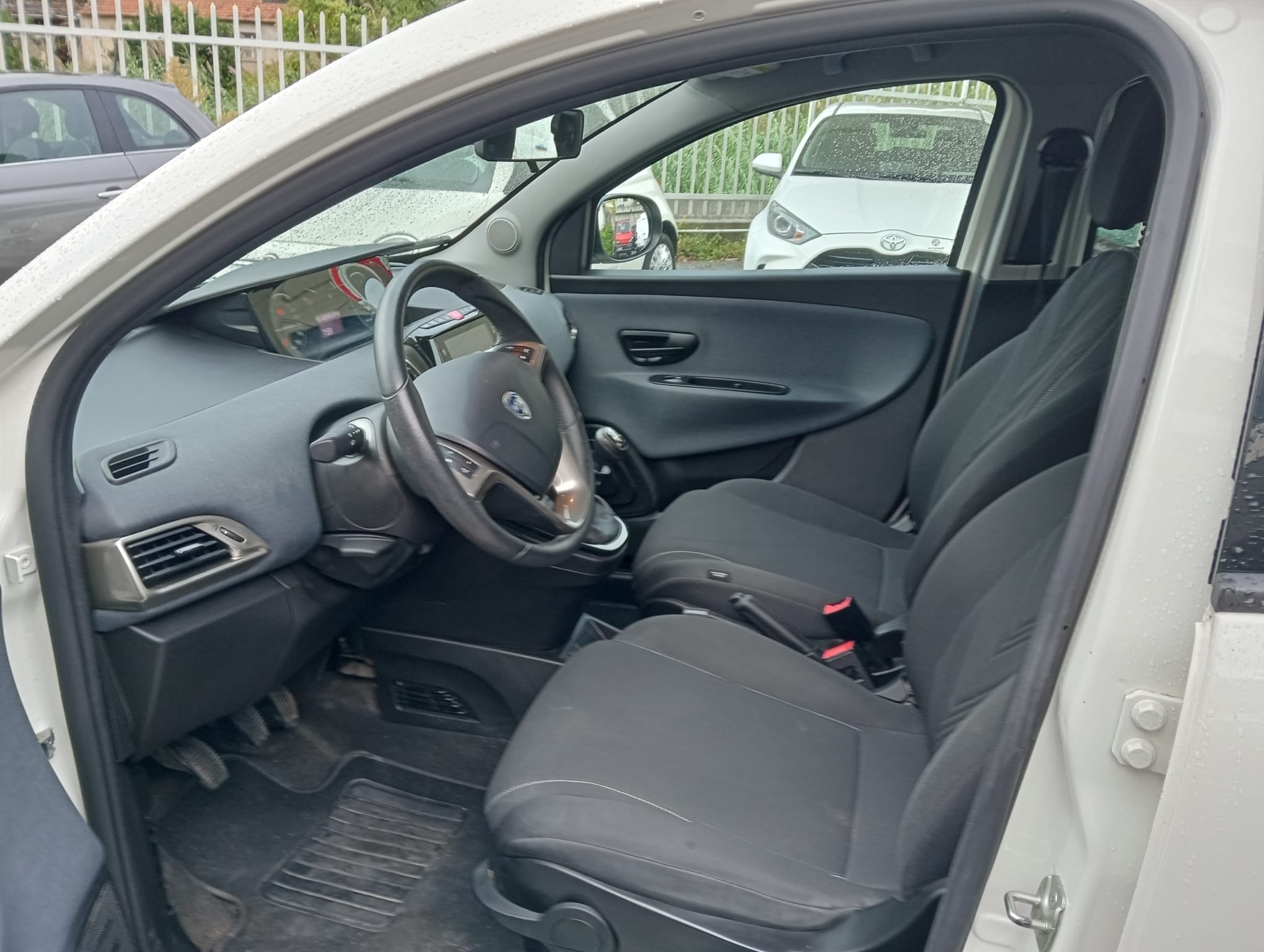 LANCIA YPSILON 1.0 FIREFLY HYBRID S&S GOLD